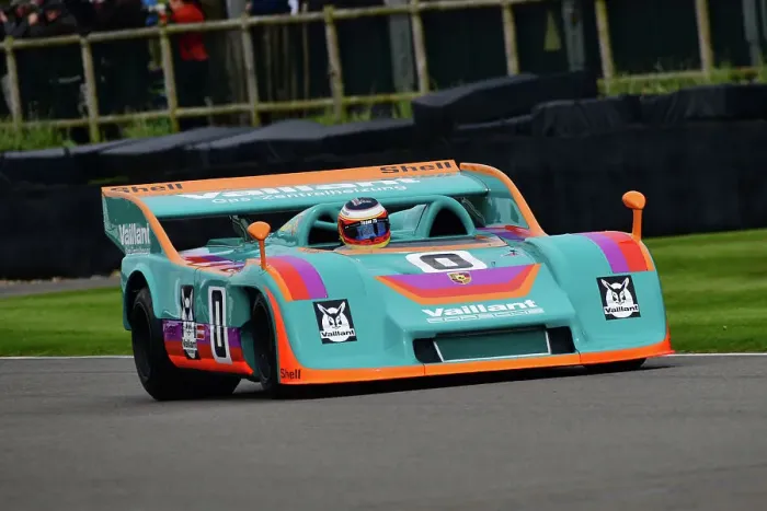 Rights Managed : CJ13 6384 Paul Knapton, Peter Harburg, Porsche 917-30 Rights Managed : CJ13 6384 Paul Knapton, Peter Harburg, Porsche 917-30