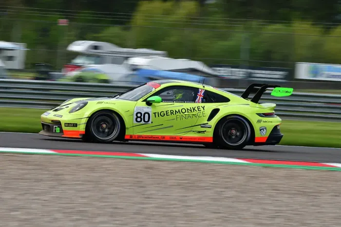 Framed Print : CJ13 8523 Lee Mowle, Porsche 911 GT3 Cup, Team Parker Racing Framed Print : CJ13 8523 Lee Mowle, Porsche 911 GT3 Cup, Team Parker Racing