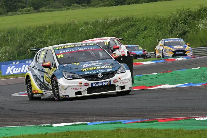 Framed Print : CJ14 0644 Mikey Doble, Vauxhall Astra, Evans Halshaw Power Maxed Racing Framed Print : CJ14 0644 Mikey Doble, Vauxhall Astra, Evans Halshaw Power Maxed Racing