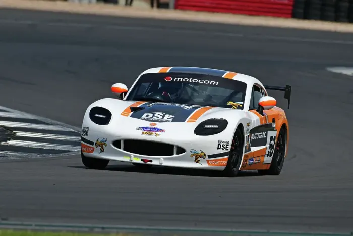Framed Print : CJ14 1208 Luke Plummer, Ginetta G40