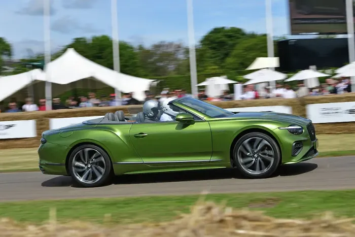 Rights Managed : CJ14 2326 Bentley Continental GTC Speed