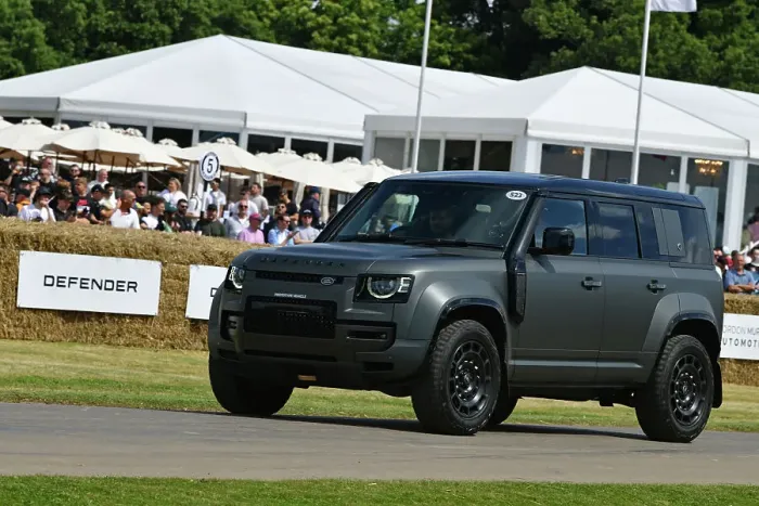 Rights Managed : CJ14 2552 Land Rover Defender OCTA Rights Managed : CJ14 2552 Land Rover Defender OCTA