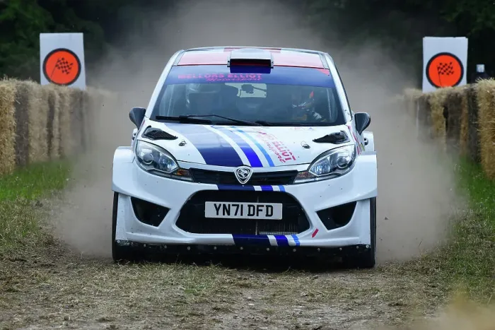 Rights Managed : CJ14 3090 Oliver Mellors, Proton IRIZ R5 Rights Managed : CJ14 3090 Oliver Mellors, Proton IRIZ R5