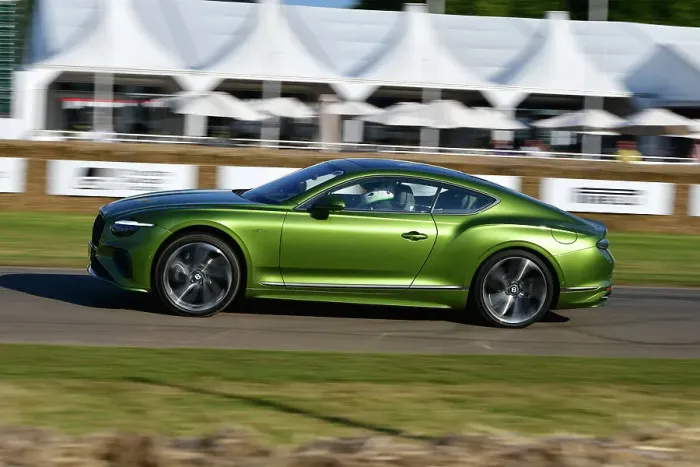 Rights Managed : CJ14 3495 Bentley Continental GT Rights Managed : CJ14 3495 Bentley Continental GT
