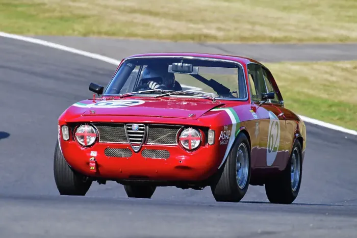 Framed Print : CJ14 5119 Alun Edwards, Alfa Romeo Giulia Sprint GT Framed Print : CJ14 5119 Alun Edwards, Alfa Romeo Giulia Sprint GT