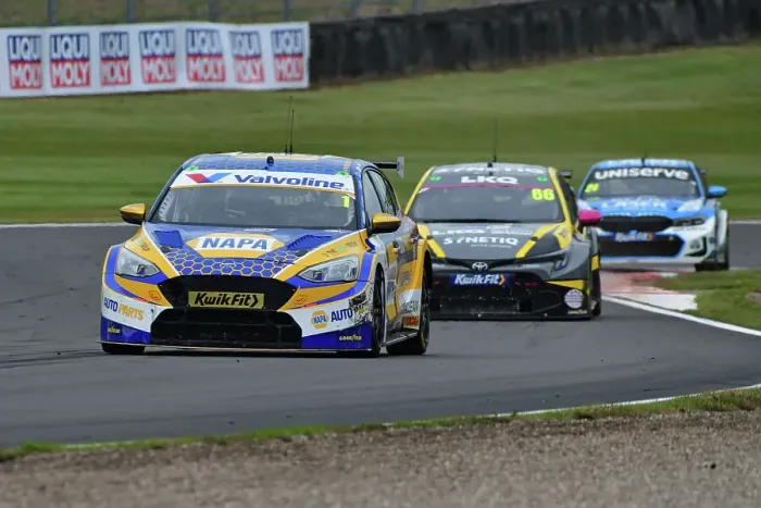 Framed Print : CJ14 6077 Ashley Sutton, Ford Focus ST, NAPA Racing UK Framed Print : CJ14 6077 Ashley Sutton, Ford Focus ST, NAPA Racing UK