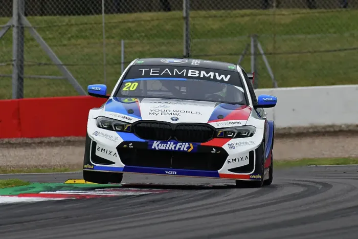 Framed Print : CJ14 6205 Colin Turkington, BMW 330e M Sport, Team BMW Framed Print : CJ14 6205 Colin Turkington, BMW 330e M Sport, Team BMW