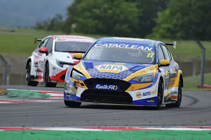 Framed Print : CJ14 7133 Sam Osborne, Ford Focus ST, NAPA Racing UK Framed Print : CJ14 7133 Sam Osborne, Ford Focus ST, NAPA Racing UK