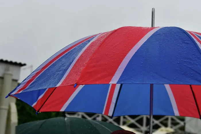 Rights Managed : CJ14 7160 Rain again, union flag umbrella Rights Managed : CJ14 7160 Rain again, union flag umbrella