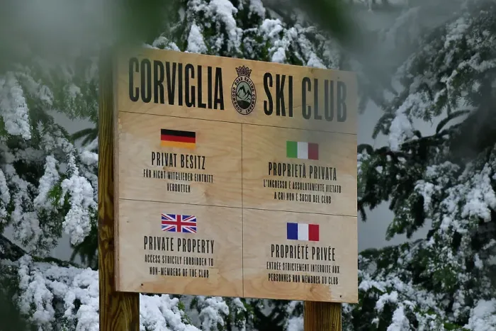 Rights Managed : CJ14 7523 Drivers Club entrance, Corviglia Ski Club sign Rights Managed : CJ14 7523 Drivers Club entrance, Corviglia Ski Club sign