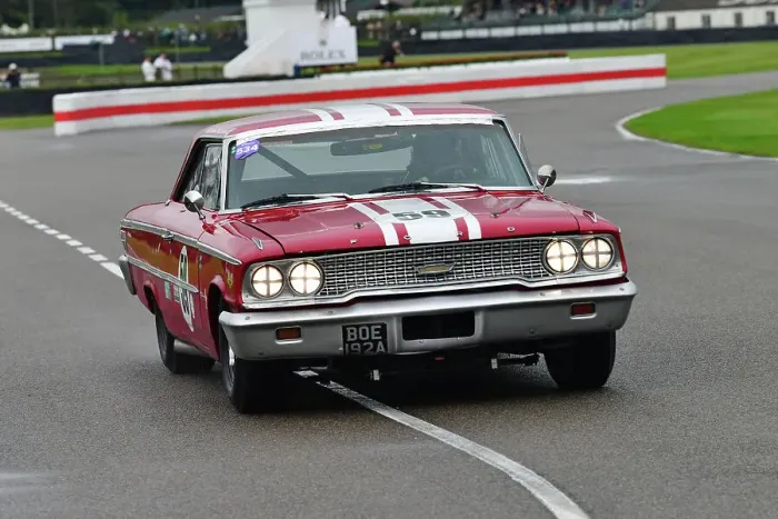 Rights Managed : CJ14 8070 Gregor Fisken, Ford Galaxie 500