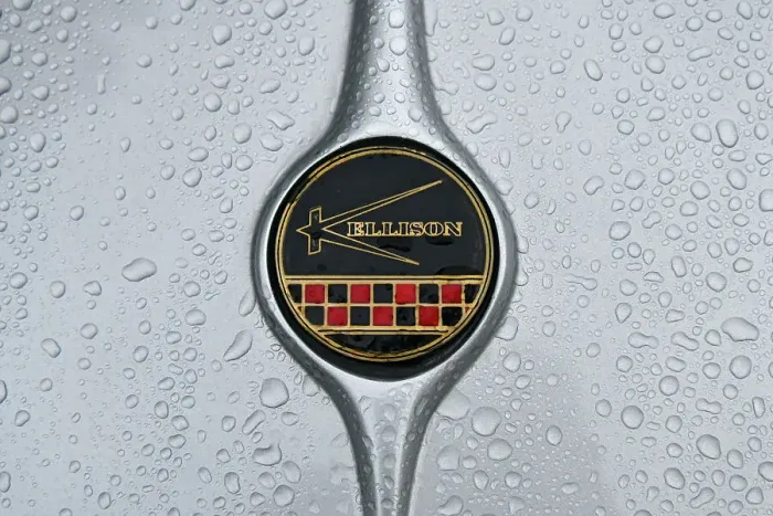 Rights Managed : CJ14 8303 Rain drops on the hood of the Kellison J6 Panther
