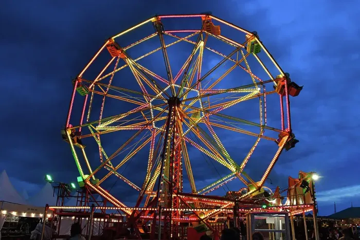 Rights Managed : CJ14 8319 Ferris wheel at night Rights Managed : CJ14 8319 Ferris wheel at night
