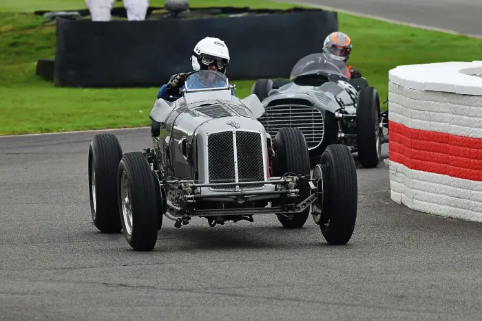 Rights Managed : CJ14 8383 David Morrs, ERA B-Type R11B Rights Managed : CJ14 8383 David Morrs, ERA B-Type R11B