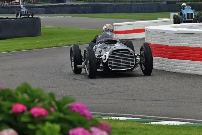Rights Managed : CJ14 8406 Rob Hall, BRM Type 15 MK1 V16 Rights Managed : CJ14 8406 Rob Hall, BRM Type 15 MK1 V16