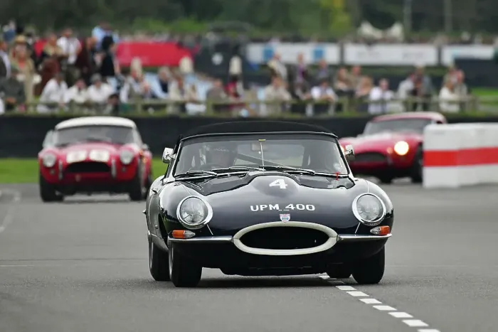 Rights Managed : CJ14 9305 Gordon Shedden, John Young, Jaguar E-Type Rights Managed : CJ14 9305 Gordon Shedden, John Young, Jaguar E-Type