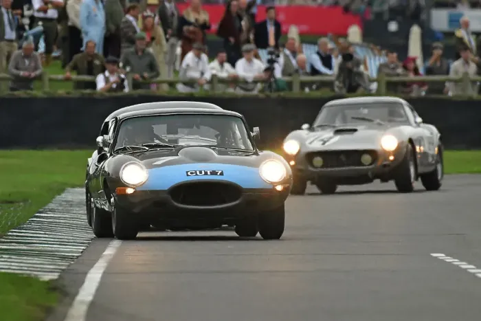 Rights Managed : CJ14 9313 Rob Huff, Richard Meins, Jaguar E-Type Rights Managed : CJ14 9313 Rob Huff, Richard Meins, Jaguar E-Type
