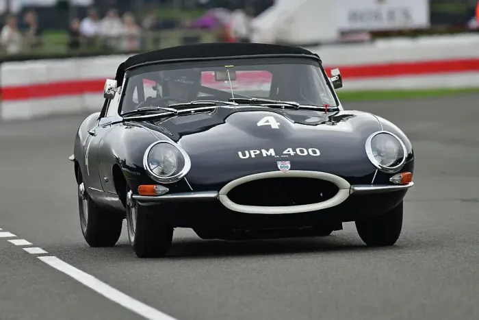 Rights Managed : CJ14 9329 Gordon Shedden, John Young, Jaguar E-Type Rights Managed : CJ14 9329 Gordon Shedden, John Young, Jaguar E-Type
