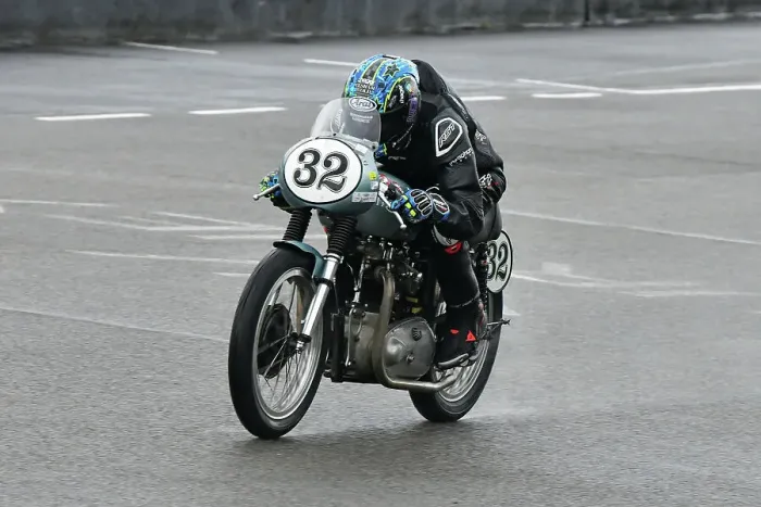 Rights Managed : CJ14 9656 Kevin Rushworth, Ian Hutchinson, Triumph T110 Rights Managed : CJ14 9656 Kevin Rushworth, Ian Hutchinson, Triumph T110
