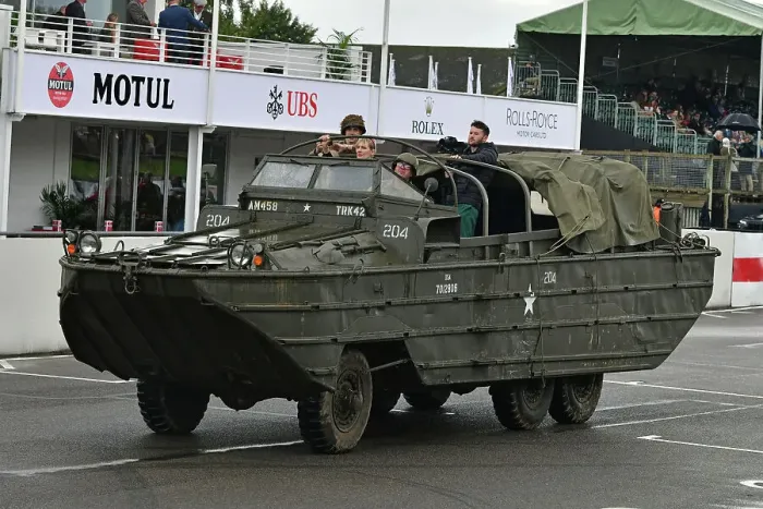 Rights Managed : CJ14 9719 GMC DUKW Rights Managed : CJ14 9719 GMC DUKW
