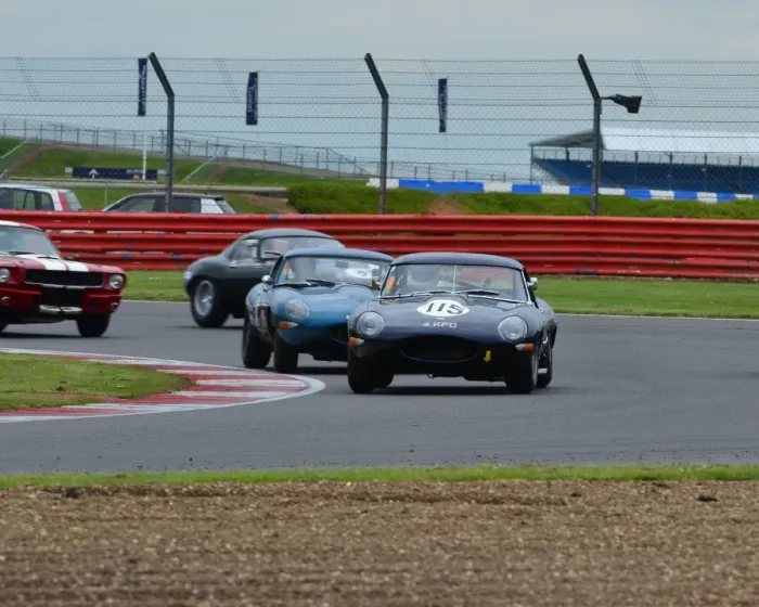 Framed Print : CJ3 6713 John Barton, Jaguar E-Type, 4 KPD Framed Print : CJ3 6713 John Barton, Jaguar E-Type, 4 KPD