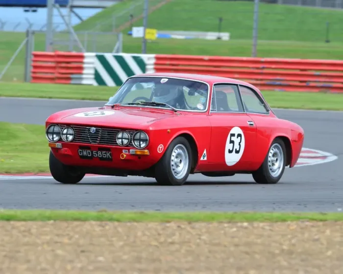 Framed Print : CJ3 6966 James Rutt, Alfa Romeo 2000 GTV Framed Print : CJ3 6966 James Rutt, Alfa Romeo 2000 GTV