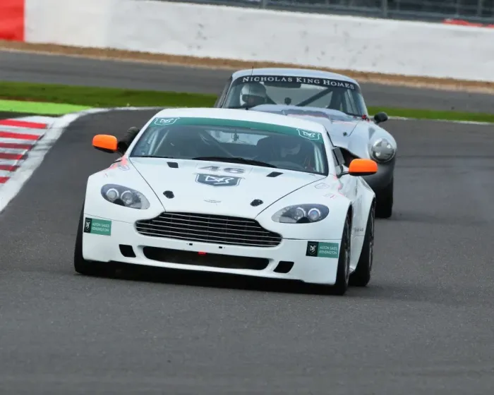 Framed Print : CJ6 3180 Desmond Smail, Aston Martin GT4 Framed Print : CJ6 3180 Desmond Smail, Aston Martin GT4