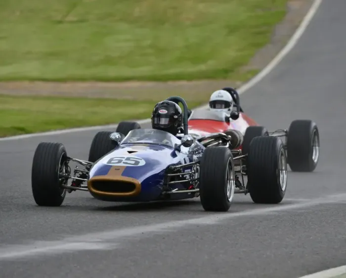 Framed Print : CJ6 5442 Peter Thompson, Brabham BT21 Framed Print : CJ6 5442 Peter Thompson, Brabham BT21
