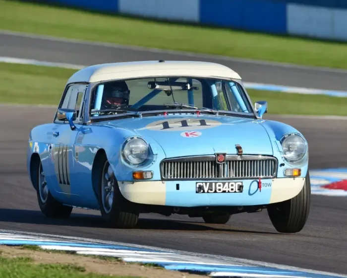 Framed Print : CJ6 7766 Graham Pattle, MG B Framed Print : CJ6 7766 Graham Pattle, MG B