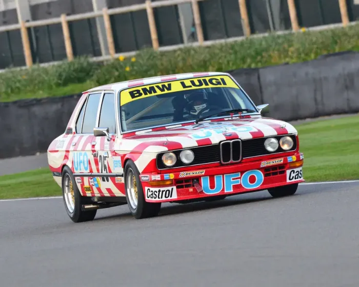 Rights Managed : CJ7 8021 Darren Turner, Nick Padmore, BMW 530i Rights Managed : CJ7 8021 Darren Turner, Nick Padmore, BMW 530i