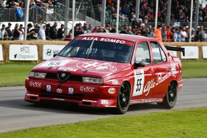 Rights Managed : CJ9 1233 Tom Andrew, Alfa Romeo 155 Rights Managed : CJ9 1233 Tom Andrew, Alfa Romeo 155