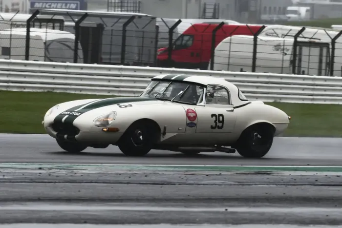 Framed Print : CJ9 3318 Ian Simmonds, Jaguar E-Type Framed Print : CJ9 3318 Ian Simmonds, Jaguar E-Type