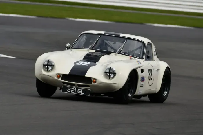 Framed Print : CJ9 3630 Graeme Langford, TVR Griffith Framed Print : CJ9 3630 Graeme Langford, TVR Griffith
