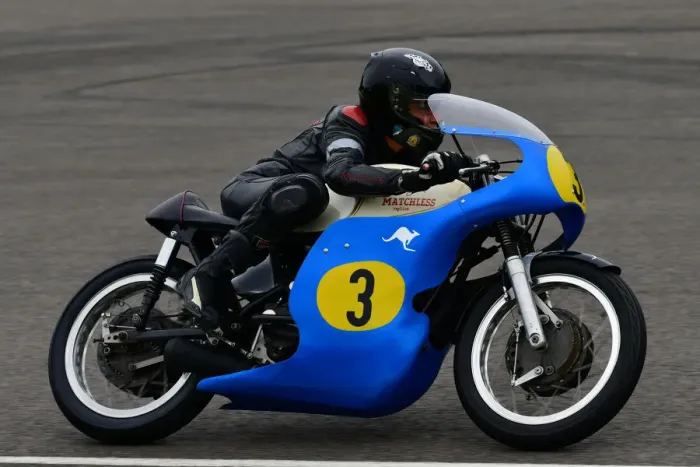 Rights Managed : CJ9 7445 Tony Smith, Sophie Smith, McIntyre Matchless G50 Rights Managed : CJ9 7445 Tony Smith, Sophie Smith, McIntyre Matchless G50