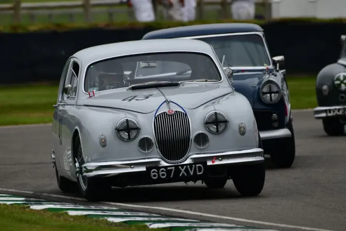 Rights Managed : CJ9 7527 Simon Aldridge, Tony Jardine, Jaguar Mk1