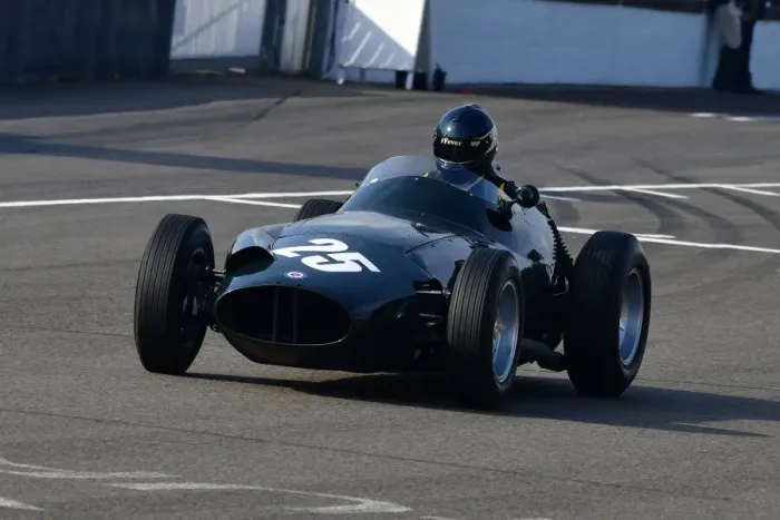 Rights Managed : CJ9 7810 BRM Type 25