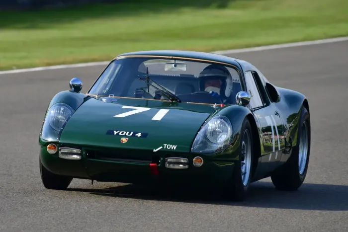 Rights Managed : CJ9 7873 Richard Attwood, Jason Barron, Porsche 904 Carrera GTS