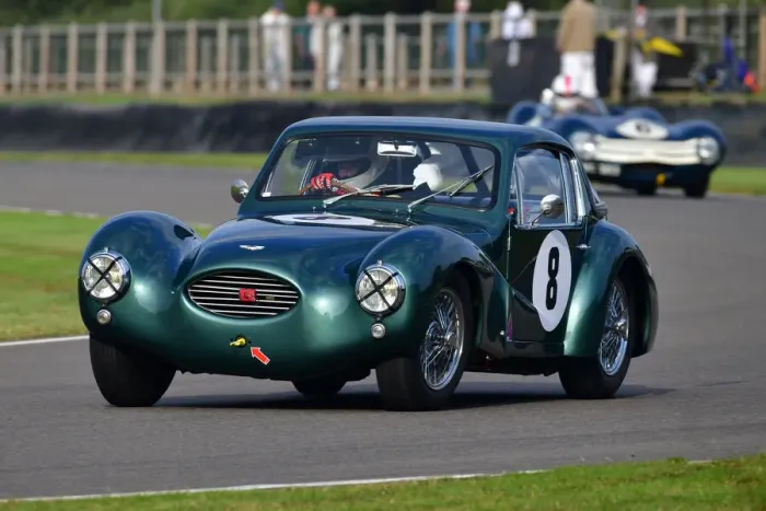 Rights Managed : CJ9 8174 Arlette Muller, Aston Martin DB3 Coupe