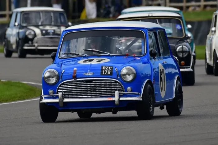 Rights Managed : CJ9 8666 Michael Cullen, Benoit Treluyer, Austin Mini Cooper S