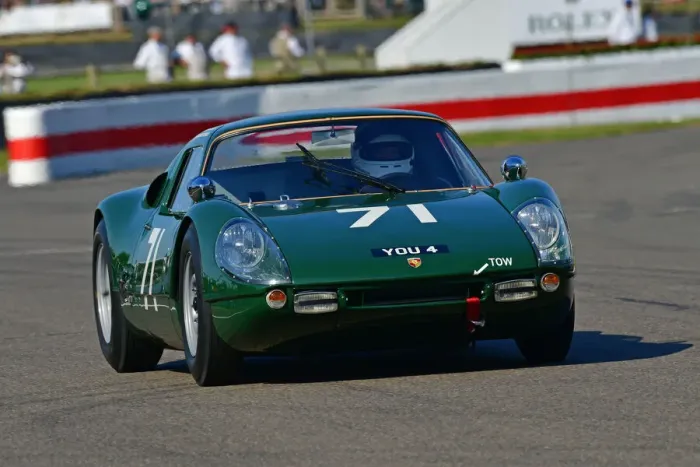 Rights Managed : CJ9 8795 Richard Attwood, Jason Barron, Porsche 904 Carrera GTS