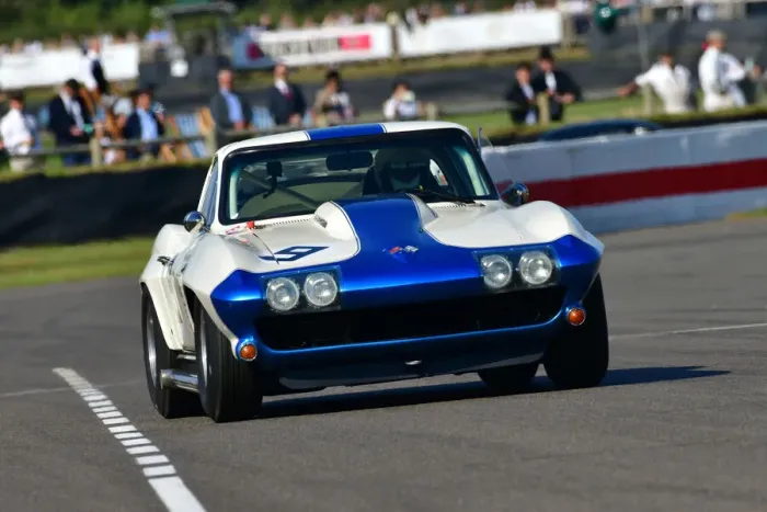 Rights Managed : CJ9 8829 Craig Davies, Steve Soper, Chevrolet Corvette Sting Ray Rights Managed : CJ9 8829 Craig Davies, Steve Soper, Chevrolet Corvette Sting Ray