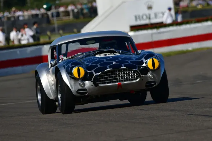 Rights Managed : CJ9 8840 Martin Brundle, Bobby Verdon-Roe, AC Cobra