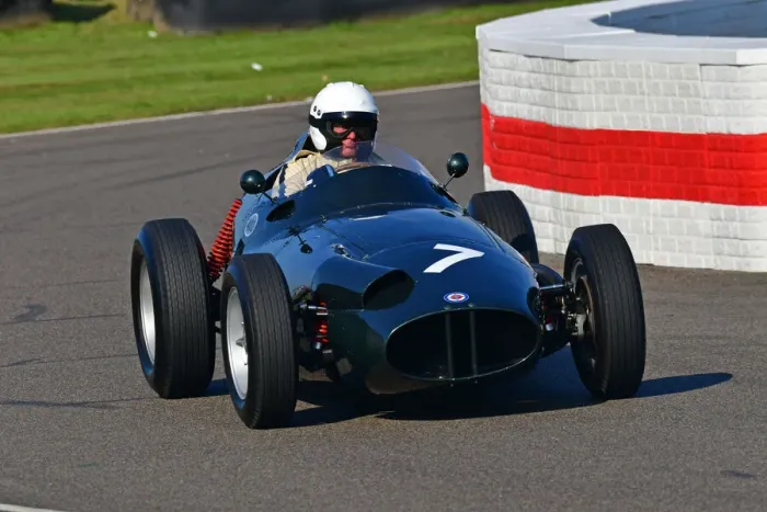 Rights Managed : CJ9 8895 BRM Type 25