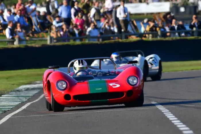 Rights Managed : CJ9 9119 Tony Sinclair, Lola-Chevrolet T70 Spyder Rights Managed : CJ9 9119 Tony Sinclair, Lola-Chevrolet T70 Spyder