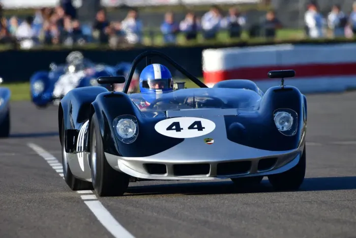 Rights Managed : CJ9 9142 Mark Shaw, McLaren-Chevrolet M1A