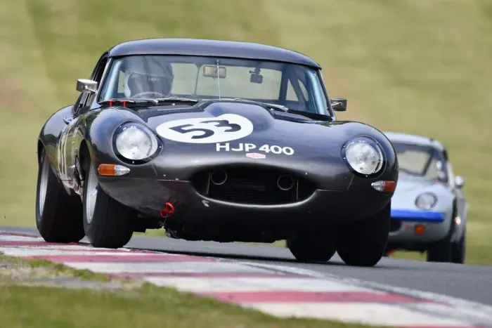 Framed Print : CJM-P 1045 Alex Brundle, John Pearson, Jaguar E-Type Framed Print : CJM-P 1045 Alex Brundle, John Pearson, Jaguar E-Type