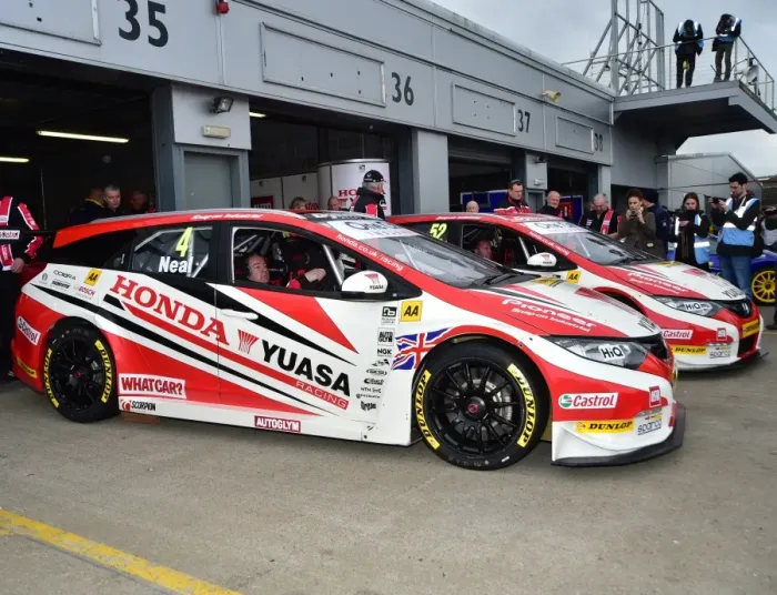 Framed Print : CM1 0259 BTCC Honda Civic Tourer Framed Print : CM1 0259 BTCC Honda Civic Tourer