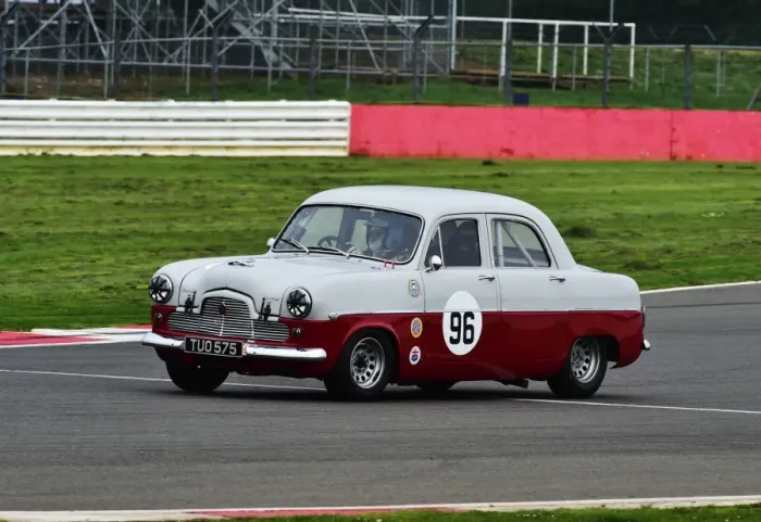 Framed Print : CM1 3731 Simon Watts, Roberto Giordanelli, Ford Zephyr Zodiac Mk1, TUO 575 Framed Print : CM1 3731 Simon Watts, Roberto Giordanelli, Ford Zephyr Zodiac Mk1, TUO 575