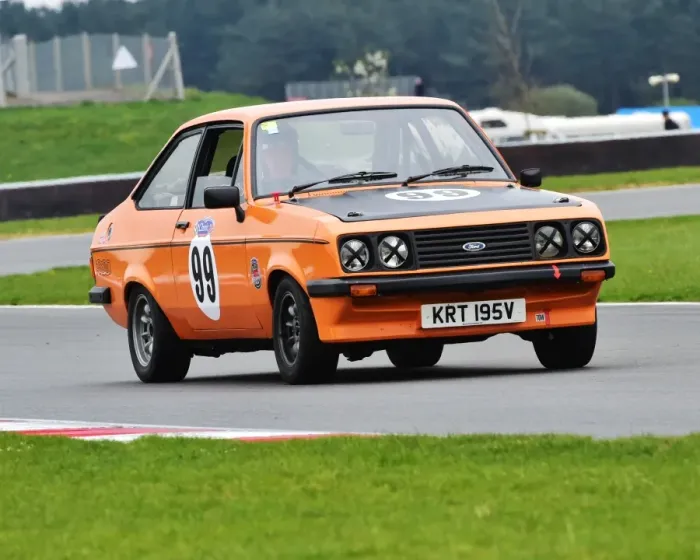 Framed Print : CM1 6695 Simon James, Chris James, Ford Escort, RS2000, KRT 195 V Framed Print : CM1 6695 Simon James, Chris James, Ford Escort, RS2000, KRT 195 V