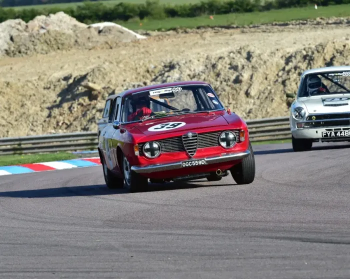 Framed Print : CM1 9468 Paul Hopkinson, Alfa Romeo Giulia Sprint GT, OGC 559 D Framed Print : CM1 9468 Paul Hopkinson, Alfa Romeo Giulia Sprint GT, OGC 559 D